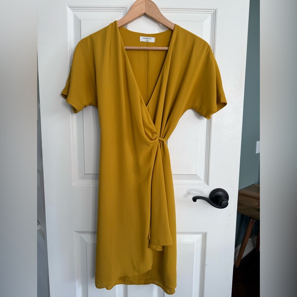 Aritzia Babaton Wallace yellow dress size XS
